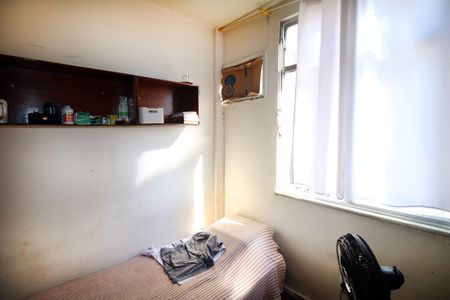 Quarto 1 de apartamento para alugar com 2 quartos, 45m² em Brás de Pina, Rio de Janeiro