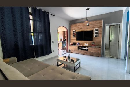 Casa de condomínio à venda com 180m², 2 quartos e 3 vagas Casa de condomínio à venda com 180m², 2 quartos e 3 vagasSala