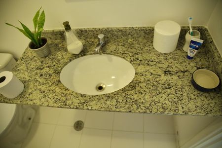 Apartamento à venda com 80m², 2 quartos e 2 vagasBanheiro Social 