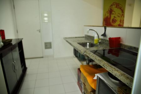 Apartamento à venda com 80m², 2 quartos e 2 vagasCozinha 