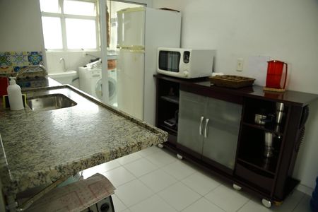 Apartamento à venda com 80m², 2 quartos e 2 vagasCozinha 