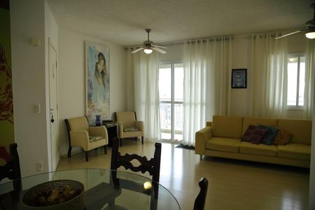 Apartamento à venda com 80m², 2 quartos e 2 vagasSala