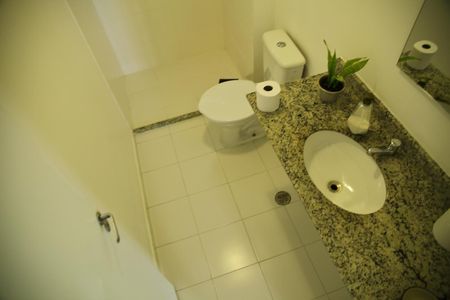 Apartamento à venda com 80m², 2 quartos e 2 vagasBanheiro Social 