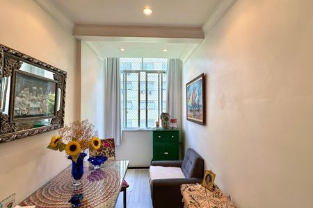 Apartamento à venda com 2 quartos, 65m² em Copacabana, Rio de Janeiro