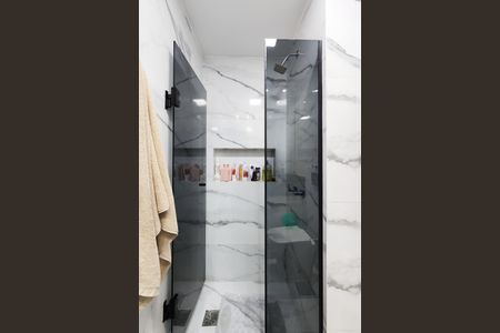 Apartamento à venda com 68m², 2 quartos e 1 vaga Apartamento à venda com 68m², 2 quartos e 1 vagaBanheiro