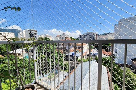 Apartamento à venda com 68m², 2 quartos e 1 vaga Apartamento à venda com 68m², 2 quartos e 1 vagaVaranda