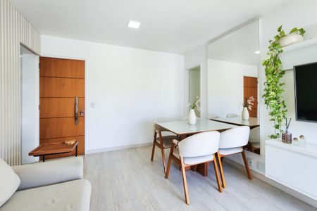 Apartamento à venda com 68m², 2 quartos e 1 vaga Apartamento à venda com 68m², 2 quartos e 1 vagaSala
