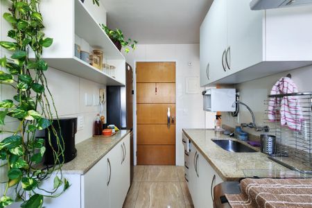 Apartamento à venda com 68m², 2 quartos e 1 vaga Apartamento à venda com 68m², 2 quartos e 1 vagaCozinha