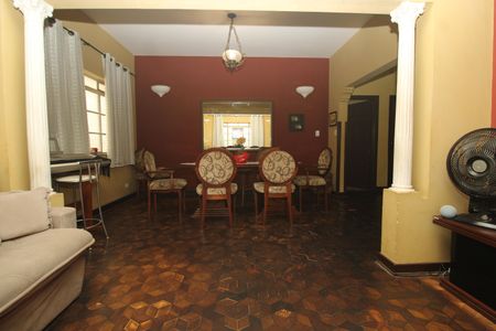 Sala de casa à venda com 4 quartos, 160m² em Cambuci, São Paulo