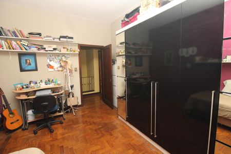 Casa à venda com 160m², 4 quartos e 3 vagasQuarto 2