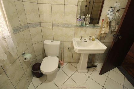 Casa à venda com 160m², 4 quartos e 3 vagasBanheiro social