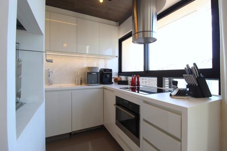 Apartamento à venda com 95m², 1 quarto e 2 vagasCozinha e Área de Serviço