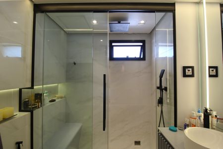 Apartamento à venda com 95m², 1 quarto e 2 vagasBanheiro da Suíte