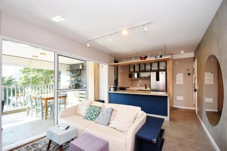 Apartamento à venda com 97m², 2 quartos e 2 vagasSala de estar