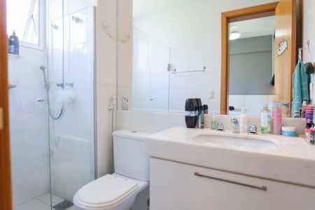 Apartamento à venda com 136m², 3 quartos e 3 vagasBanheiro suite 2