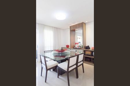 Sala de TV de apartamento à venda com 3 quartos, 136m² em Vila da Serra, Nova Lima
