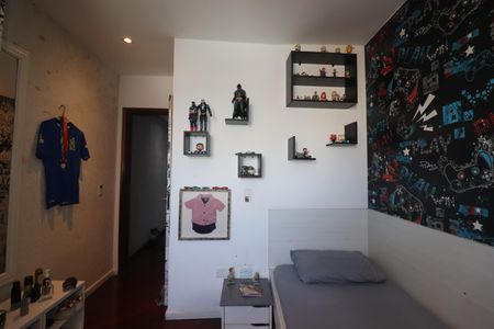 Apartamento à venda com 140m², 3 quartos e 2 vagasQuarto 2