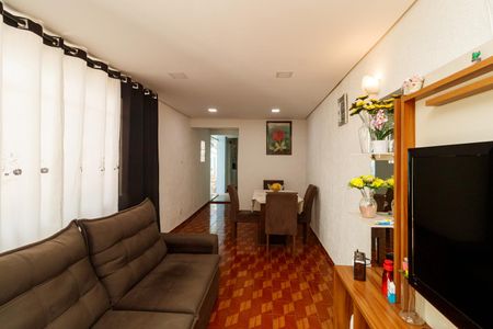 Casa à venda com 110m², 2 quartos e 1 vagaSala