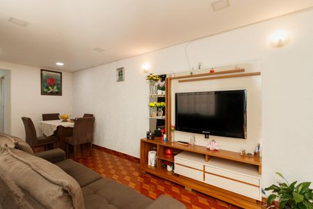 Casa à venda com 110m², 2 quartos e 1 vagaSala