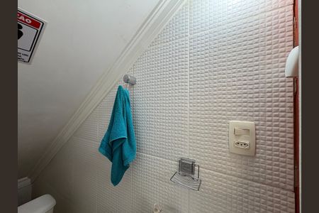 Casa à venda com 300m², 3 quartos e 2 vagas Casa à venda com 300m², 3 quartos e 2 vagasLavabo de Serviço 1