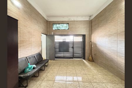 Casa à venda com 300m², 3 quartos e 2 vagas Casa à venda com 300m², 3 quartos e 2 vagasGaragem 1