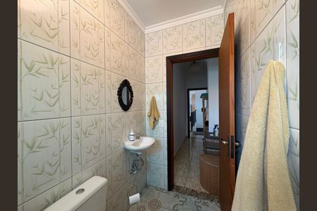 Casa à venda com 300m², 3 quartos e 2 vagas Casa à venda com 300m², 3 quartos e 2 vagasBanheiro da Suíte