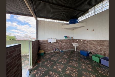 Casa à venda com 300m², 3 quartos e 2 vagas Casa à venda com 300m², 3 quartos e 2 vagasÁrea de Serviço