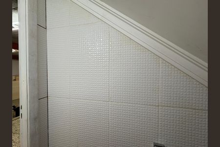 Casa à venda com 300m², 3 quartos e 2 vagas Casa à venda com 300m², 3 quartos e 2 vagasLavabo de Serviço 1