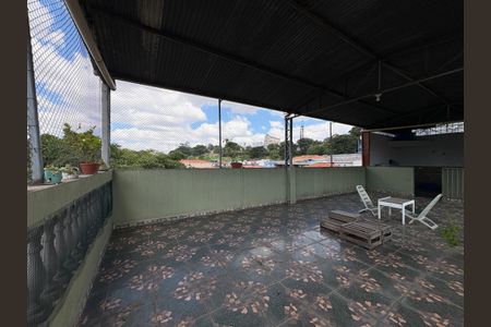 Casa à venda com 300m², 3 quartos e 2 vagas Casa à venda com 300m², 3 quartos e 2 vagasQuintal