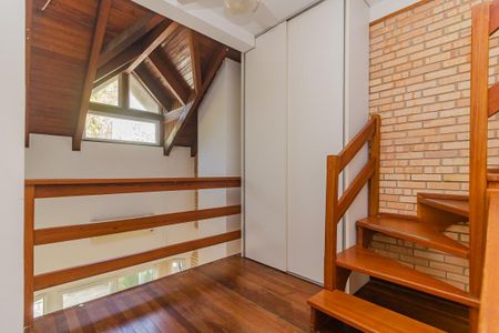 Casa para alugar com 210m², 3 quartos e 3 vagas Casa para alugar com 210m², 3 quartos e 3 vagasCorredor