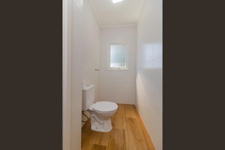 Casa para alugar com 210m², 3 quartos e 3 vagas Casa para alugar com 210m², 3 quartos e 3 vagasBanheiro americano (quarto 2 e 3)