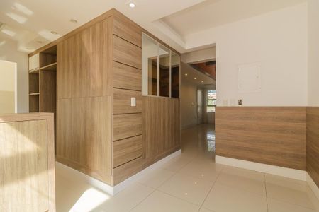 Casa para alugar com 210m², 3 quartos e 3 vagas Casa para alugar com 210m², 3 quartos e 3 vagasSala de jantar