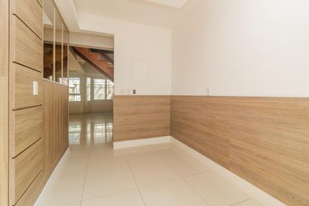 Casa para alugar com 210m², 3 quartos e 3 vagas Casa para alugar com 210m², 3 quartos e 3 vagasSala de jantar