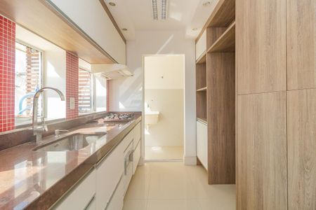 Casa para alugar com 210m², 3 quartos e 3 vagas Casa para alugar com 210m², 3 quartos e 3 vagasCozinha