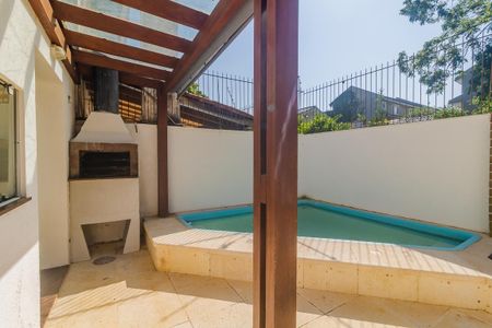 Casa para alugar com 210m², 3 quartos e 3 vagas Casa para alugar com 210m², 3 quartos e 3 vagasQuintal