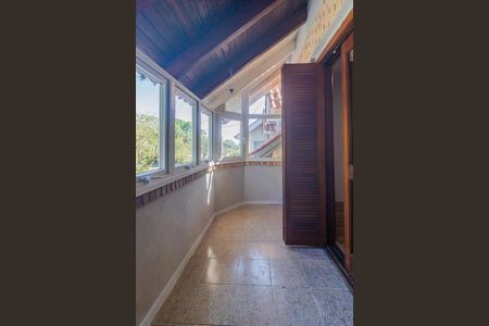 Casa para alugar com 210m², 3 quartos e 3 vagas Casa para alugar com 210m², 3 quartos e 3 vagasQuarto 1 - Varanda