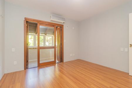 Casa para alugar com 210m², 3 quartos e 3 vagas Casa para alugar com 210m², 3 quartos e 3 vagasQuarto 1