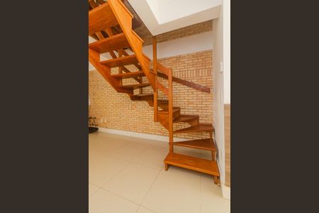 Sala de casa para alugar com 3 quartos, 210m² em Tristeza, Porto Alegre