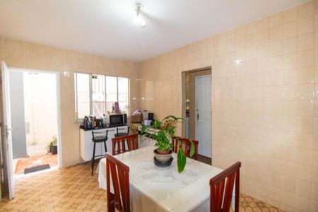 Casa para alugar com 198m², 4 quartos e 2 vagasCozinha e Área de Serviço