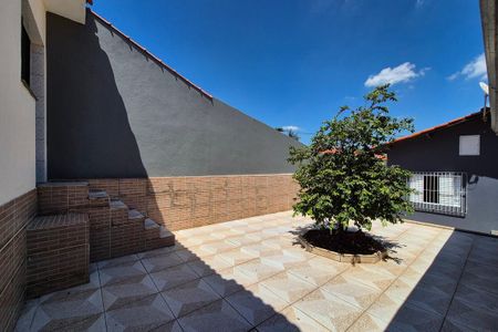 Casa para alugar com 360m², 4 quartos e 3 vagas Casa para alugar com 360m², 4 quartos e 3 vagasQuintal