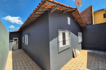 Casa para alugar com 360m², 4 quartos e 3 vagas Casa para alugar com 360m², 4 quartos e 3 vagasCorredor