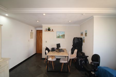 Apartamento para alugar com 74m², 2 quartos e 1 vagaSala