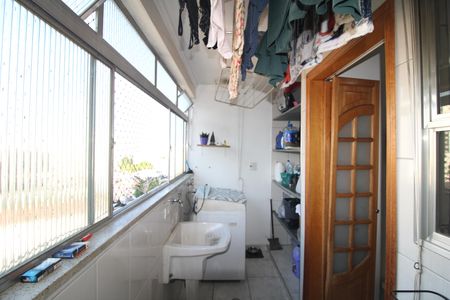 Apartamento para alugar com 74m², 2 quartos e 1 vagaÁrea de Serviço