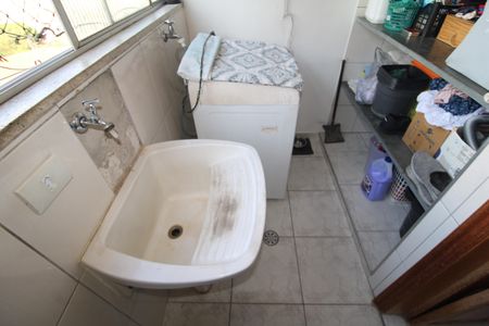 Apartamento para alugar com 74m², 2 quartos e 1 vagaÁrea de Serviço