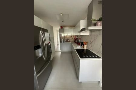 Apartamento à venda com 211m², 3 quartos e 3 vagasFoto 05