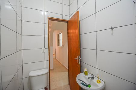 Casa para alugar com 40m², 2 quartos e sem vaga Casa para alugar com 40m², 2 quartos e sem vagaBanheiro