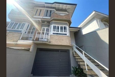 Casa à venda com 300m², 4 quartos e 7 vagasFachada