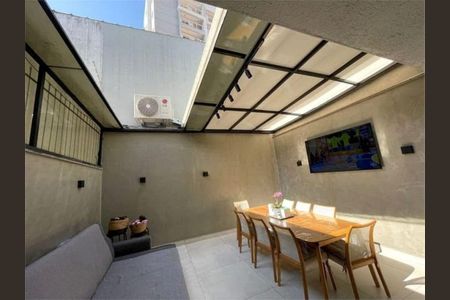 Casa à venda com 300m², 4 quartos e 7 vagasÁrea Comum