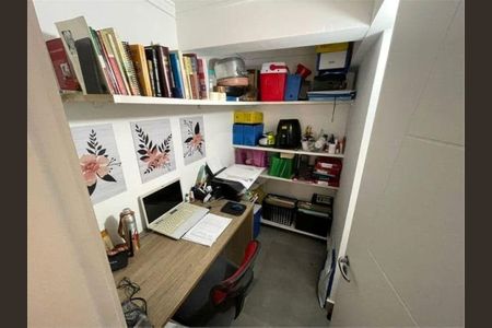 Casa à venda com 300m², 4 quartos e 7 vagasQuarto