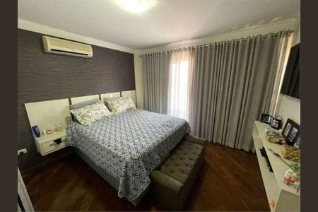 Quarto de casa à venda com 4 quartos, 300m² em Vila Mariza Mazzei, São Paulo